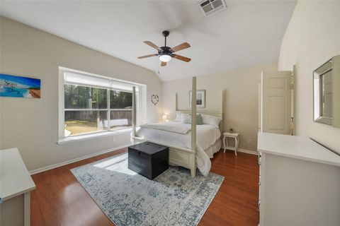 Tiny photo for 122 W Russet Grove Circle, The Woodlands, TX 77384 (MLS # 79095357)