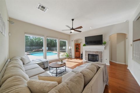 Tiny photo for 122 W Russet Grove Circle, The Woodlands, TX 77384 (MLS # 79095357)