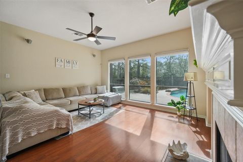 Tiny photo for 122 W Russet Grove Circle, The Woodlands, TX 77384 (MLS # 79095357)