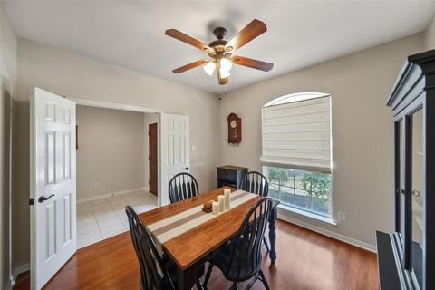 Tiny photo for 122 W Russet Grove Circle, The Woodlands, TX 77384 (MLS # 79095357)