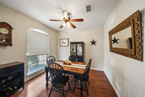 Tiny photo for 122 W Russet Grove Circle, The Woodlands, TX 77384 (MLS # 79095357)