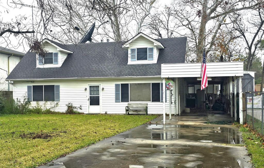 Photo of 1315 E Main Street, Humble, TX 77338 (MLS # 6930602)