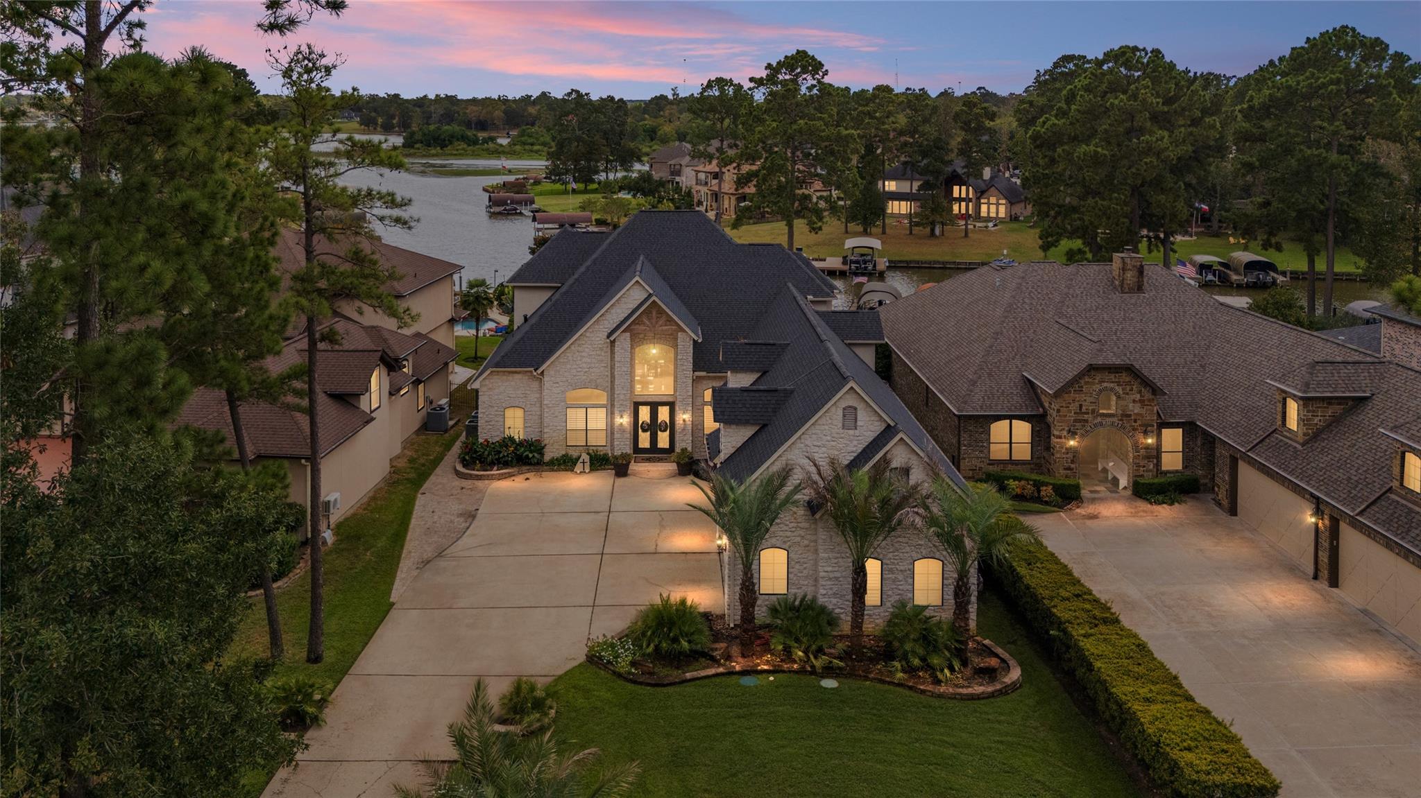 11384 Lake Oak Drive