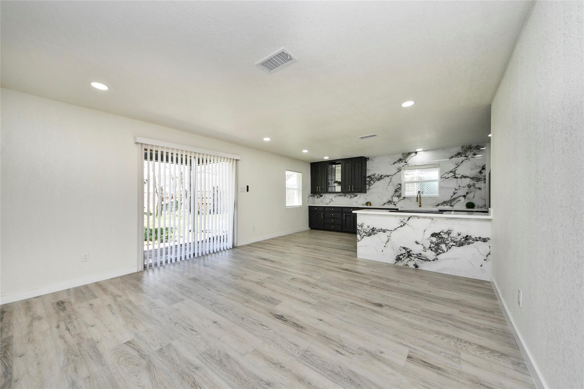 5442 Airport Boulevard