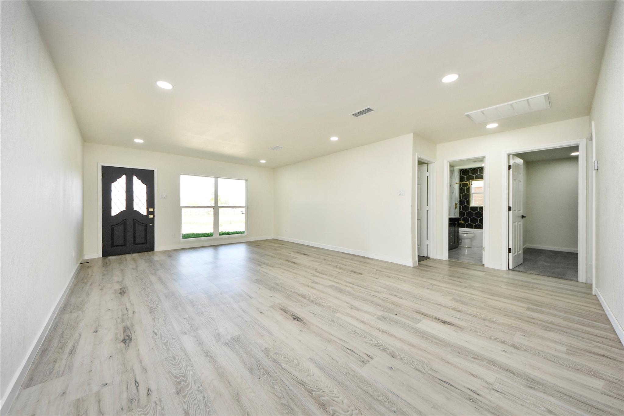 5442 Airport Boulevard