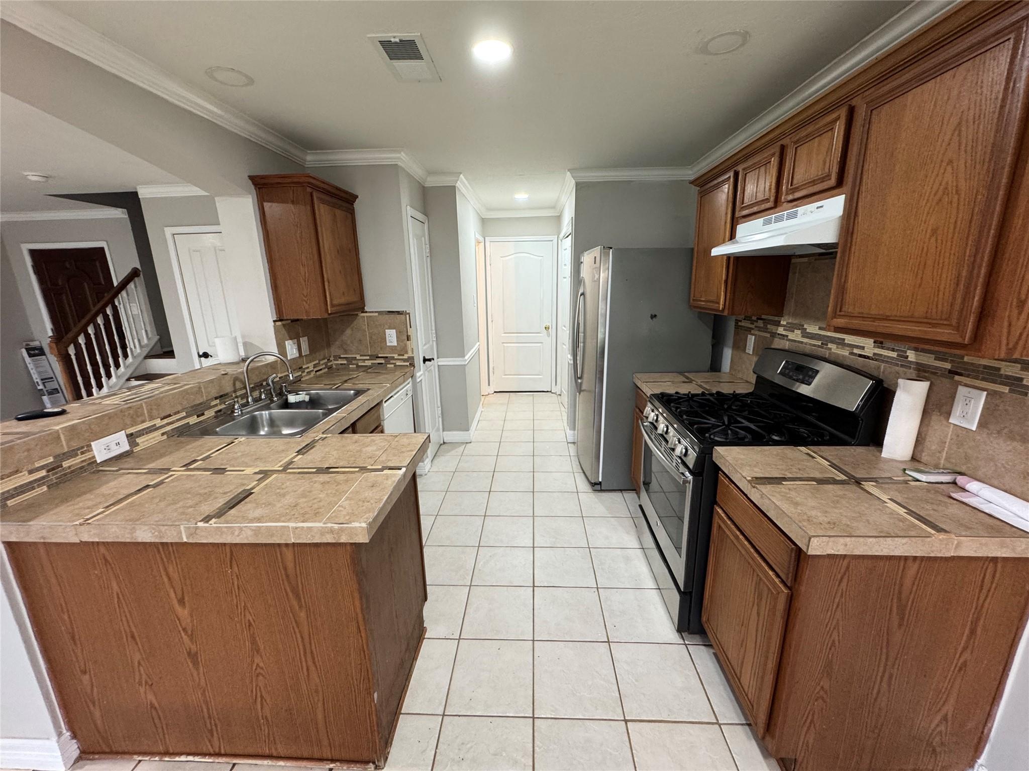 11727 Rolling Stream Drive