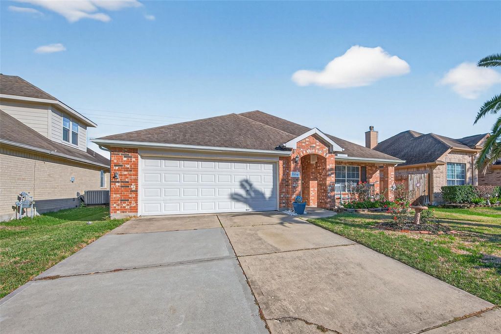 Photo of 22084 Knights Cove Drive, Kingwood, TX 77339 (MLS # 37698350)