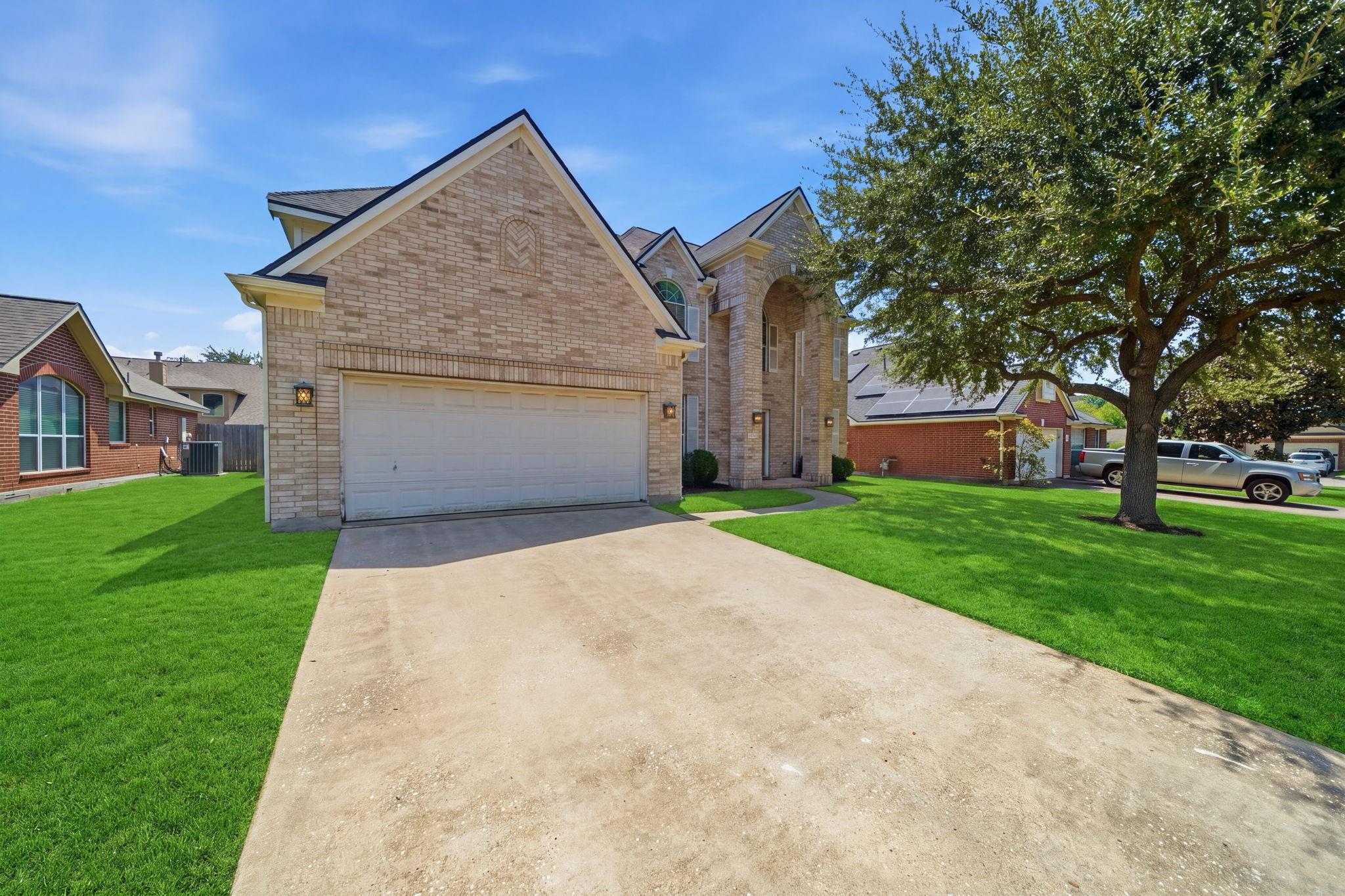 1621 N Yellowstone Drive