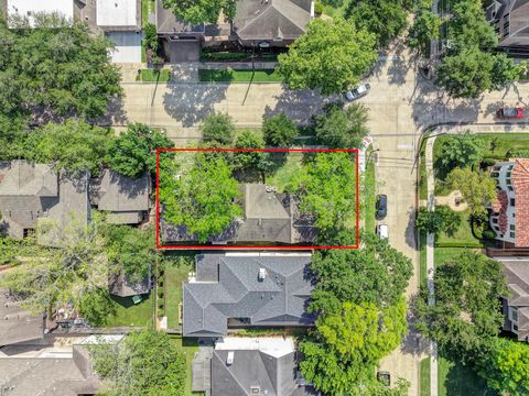 Photo of 4202 Ruskin Street, West University, TX 77005 (MLS # 95487705)