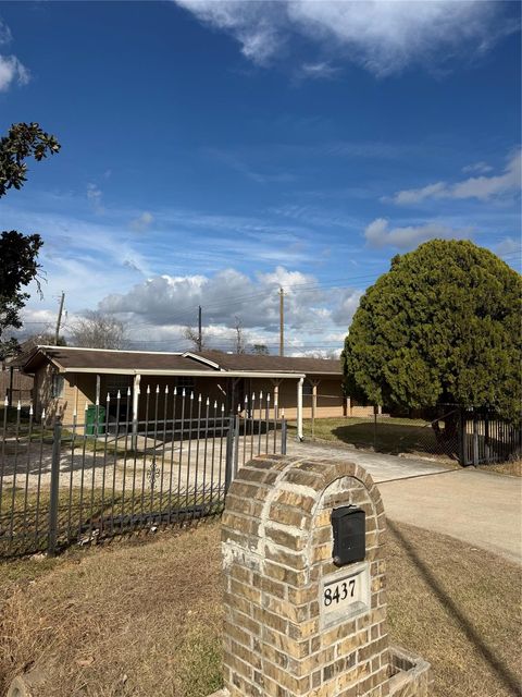 8437 Catalina Lane Houston TX 77075