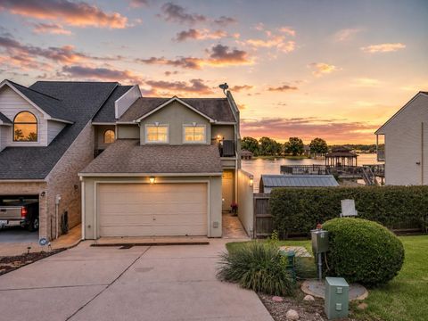 Photo of 1234 Lake View Drive, Montgomery, TX 77356 (MLS # 88970909)