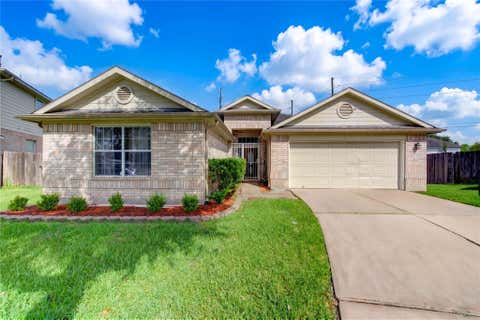 Homes For Sale - 702 Hollyhock Drive<br/> Fort Bend County, Stafford, TX 77477