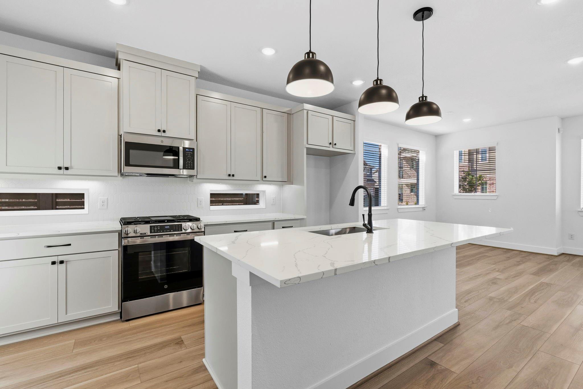 21215 Teal Lovegrass Lane