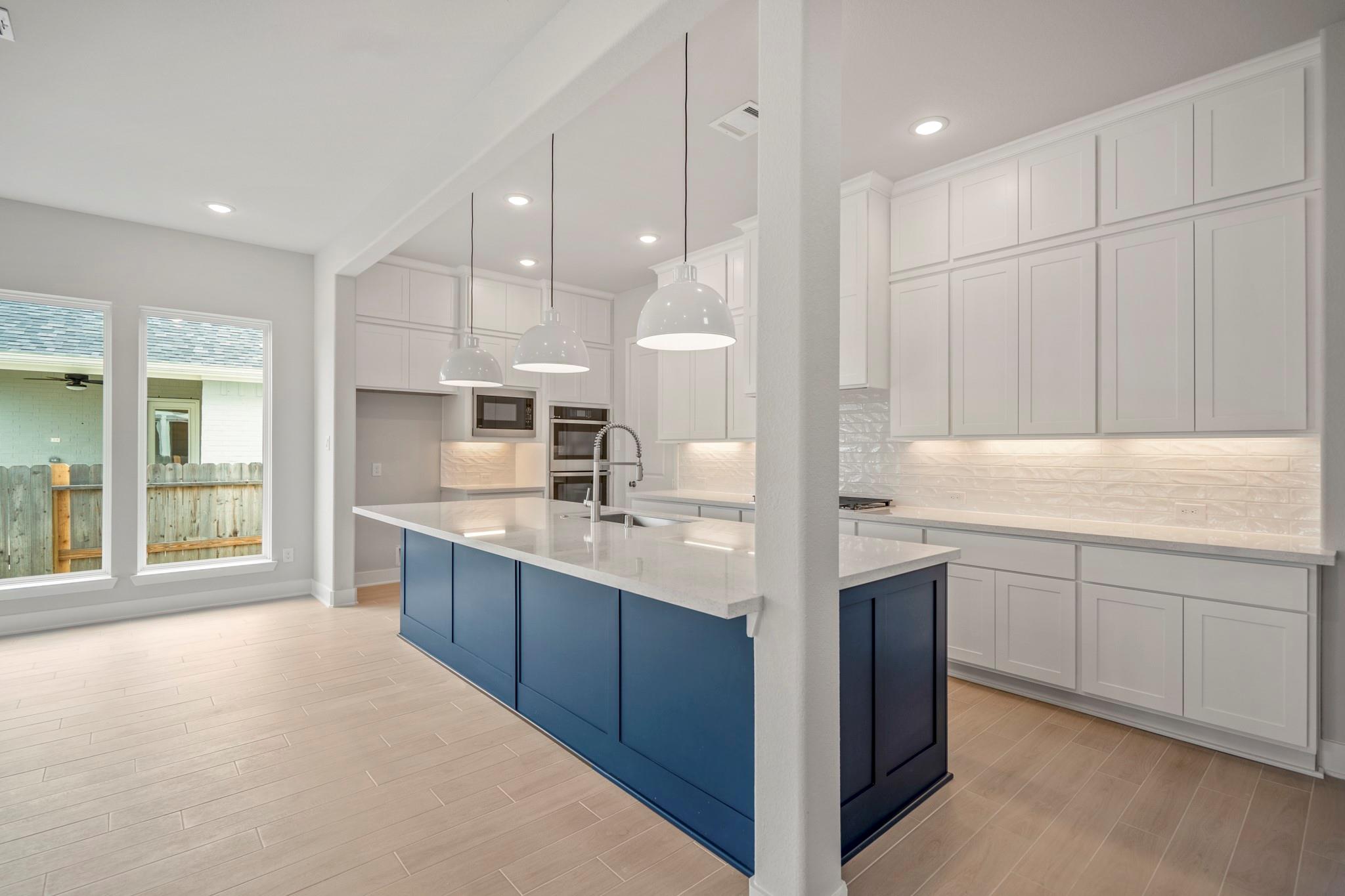 17307 Sunflower Petals Trail