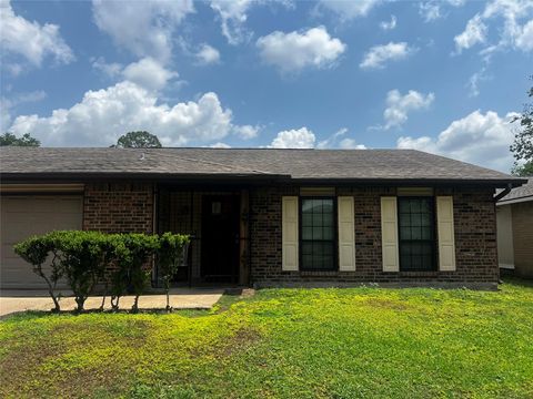 Photo of 8110 Enchanted Forest Drive, Houston, TX 77088 (MLS # 7913874)
