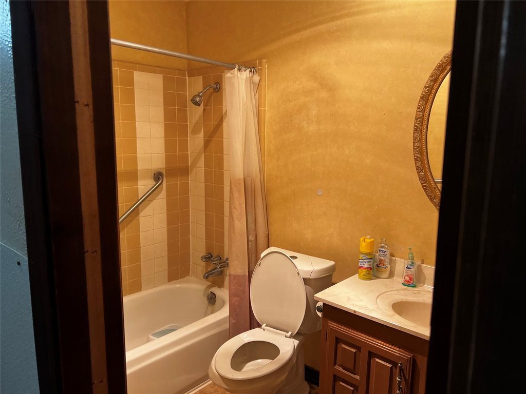 Photo of 8110 Enchanted Forest Drive, Houston, TX 77088 (MLS # 7913874)