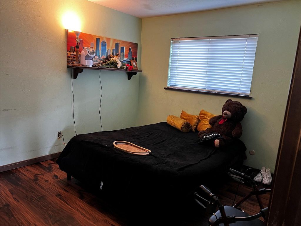 Photo of 8110 Enchanted Forest Drive, Houston, TX 77088 (MLS # 7913874)