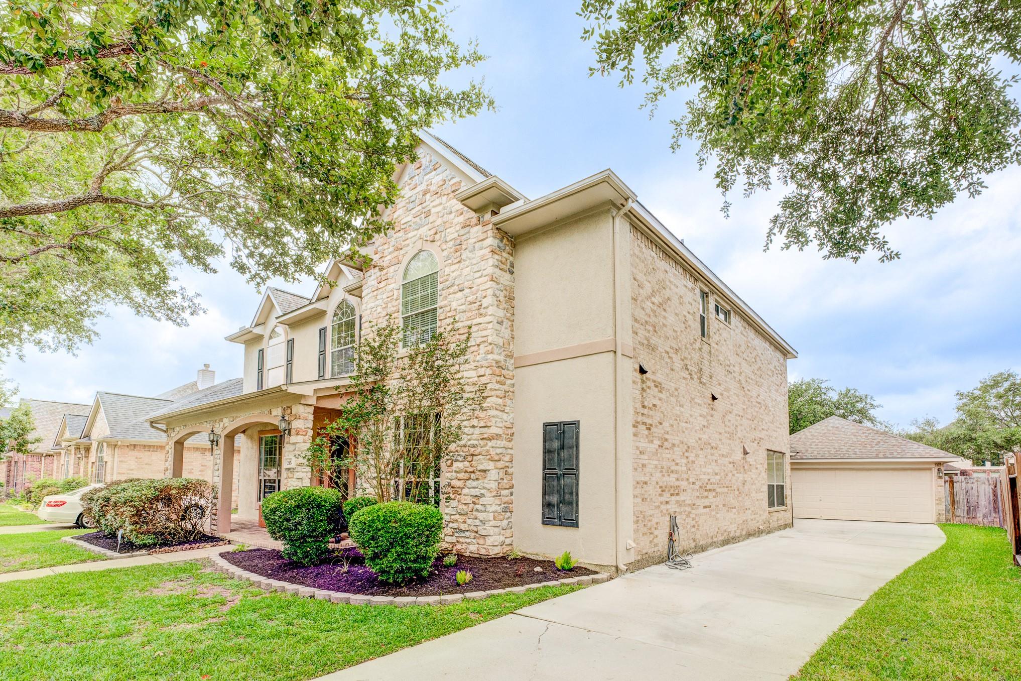 2104 Windy Shores Drive