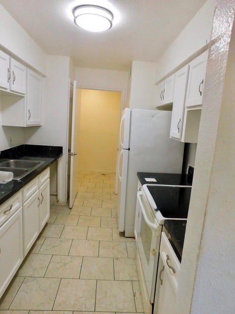 Condo For Sale - 9797 Leawood Boulevard #402<br/> Harris County, Houston, TX 77099