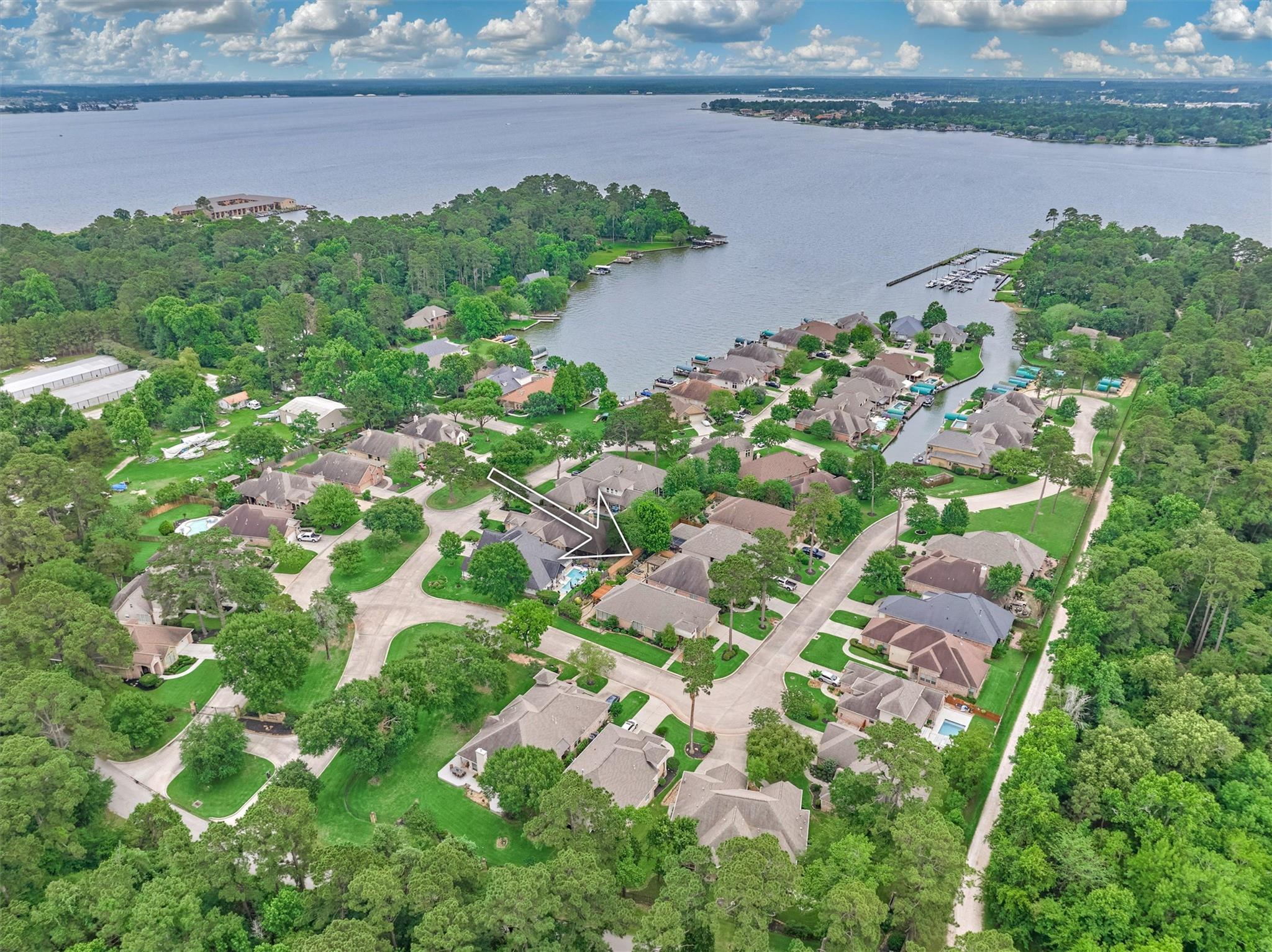 11127 Hunters Landing