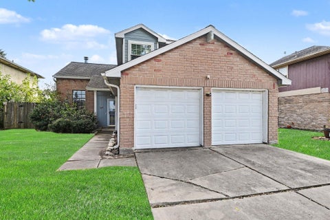 Photo of 515 Foxglove Drive, Missouri City, TX 77489 (MLS # 73110721)