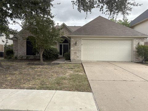 Photo of 2230 Laurel Oaks Drive, Houston, TX 77014 (MLS # 76922911)
