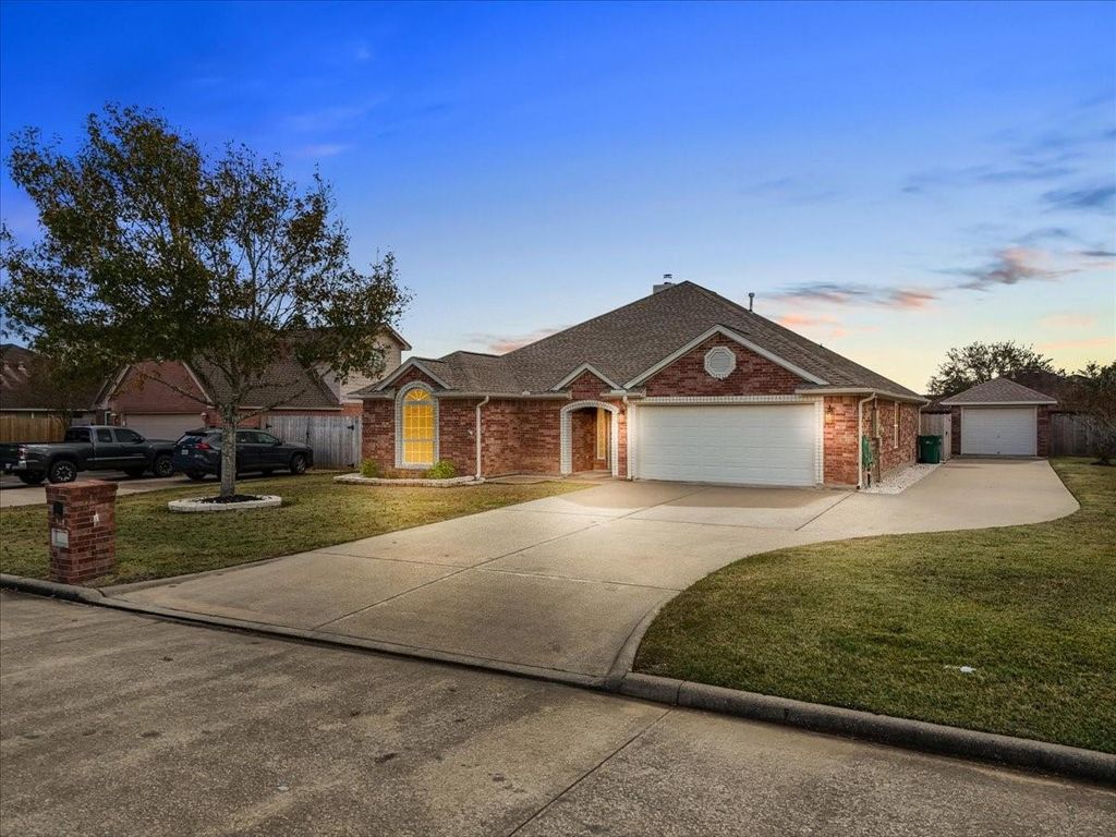 Photo of 12 Prairie Knoll Drive, Santa Fe, TX 77510 (MLS # 50835363)