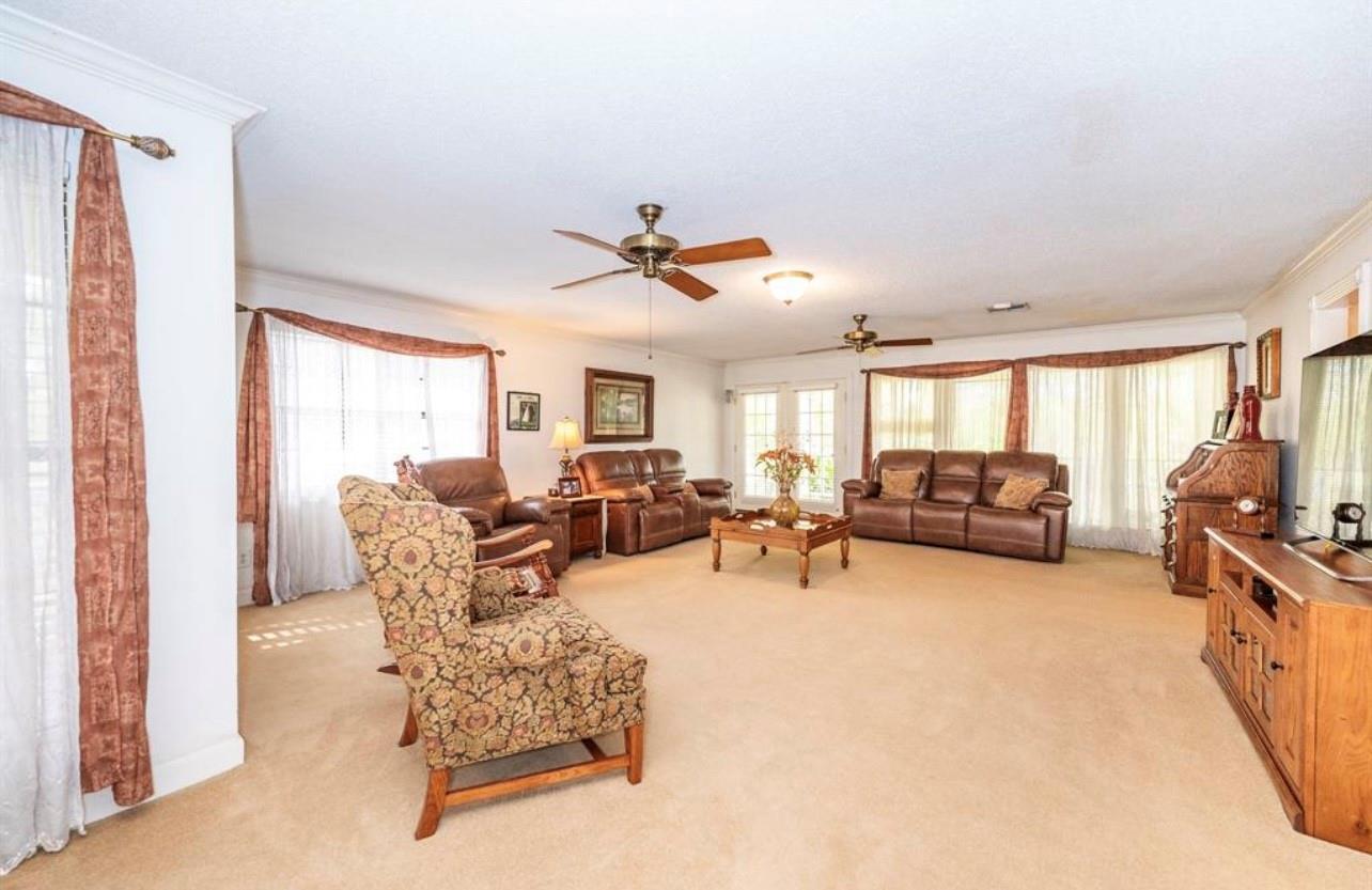 464 River Road