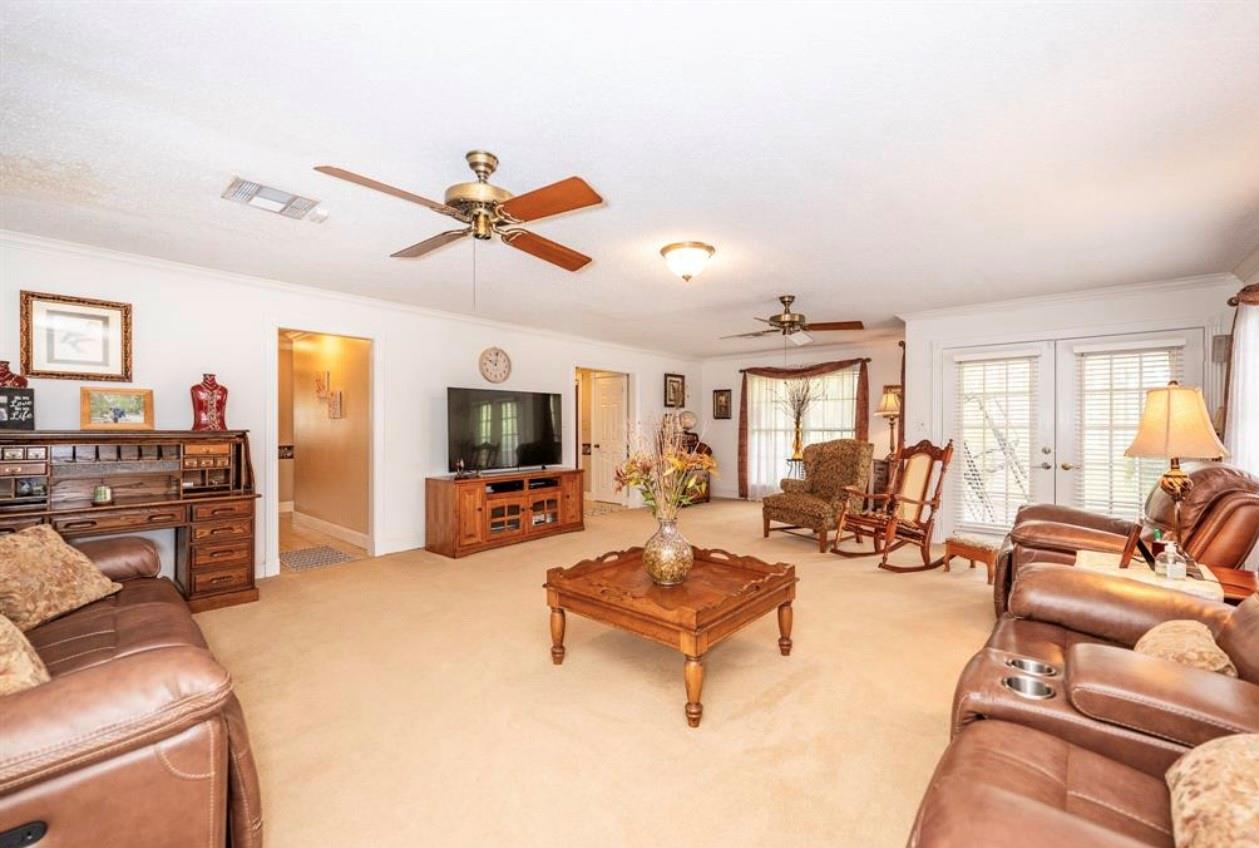 464 River Road
