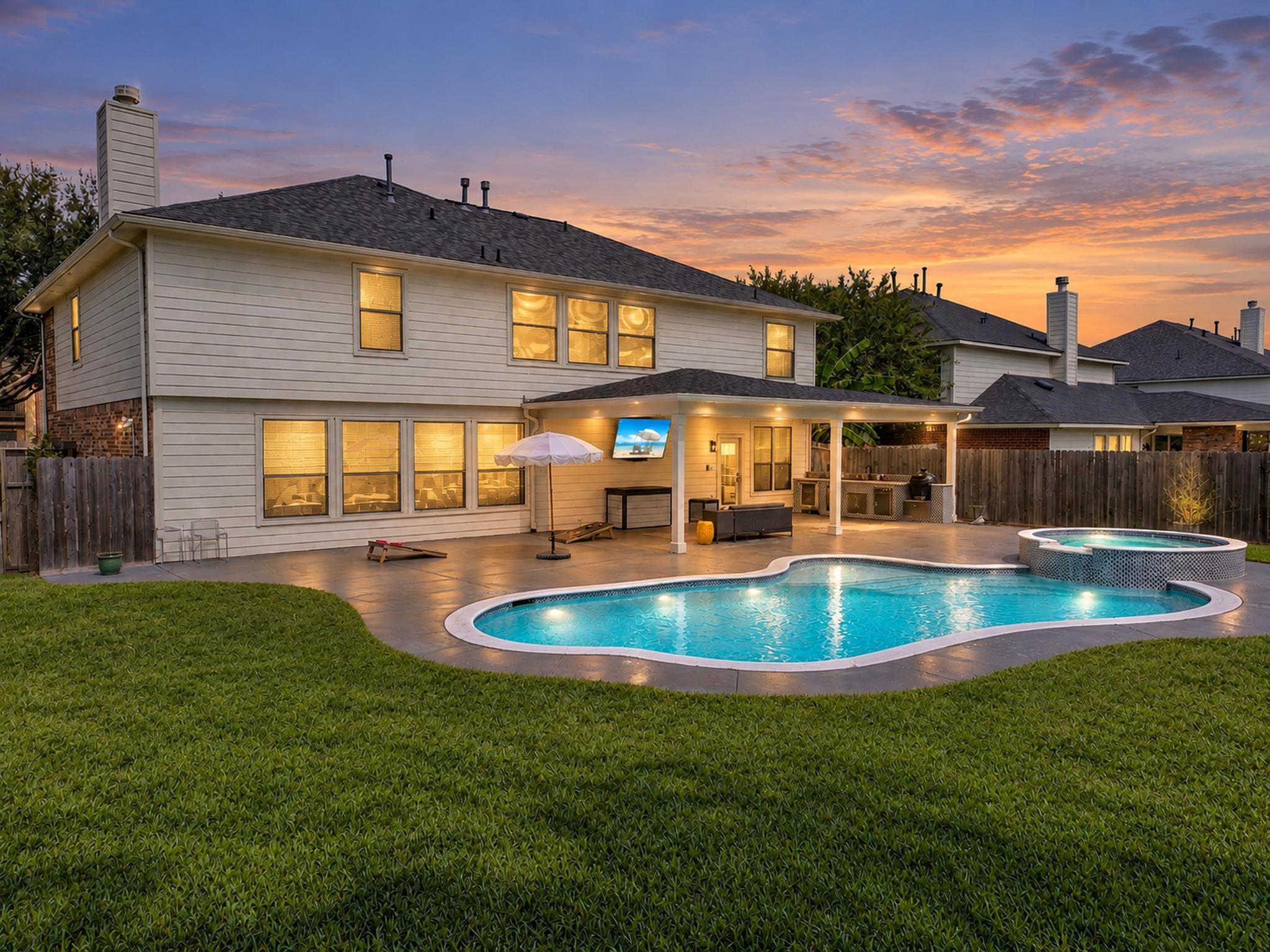 11211 S Country Club Green Drive