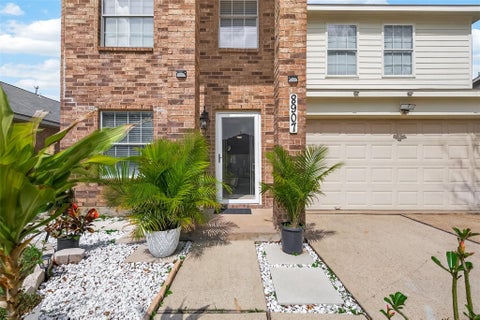 Photo of 8907 Rainesville Lane, Houston, TX 77075 (MLS # 38493171)
