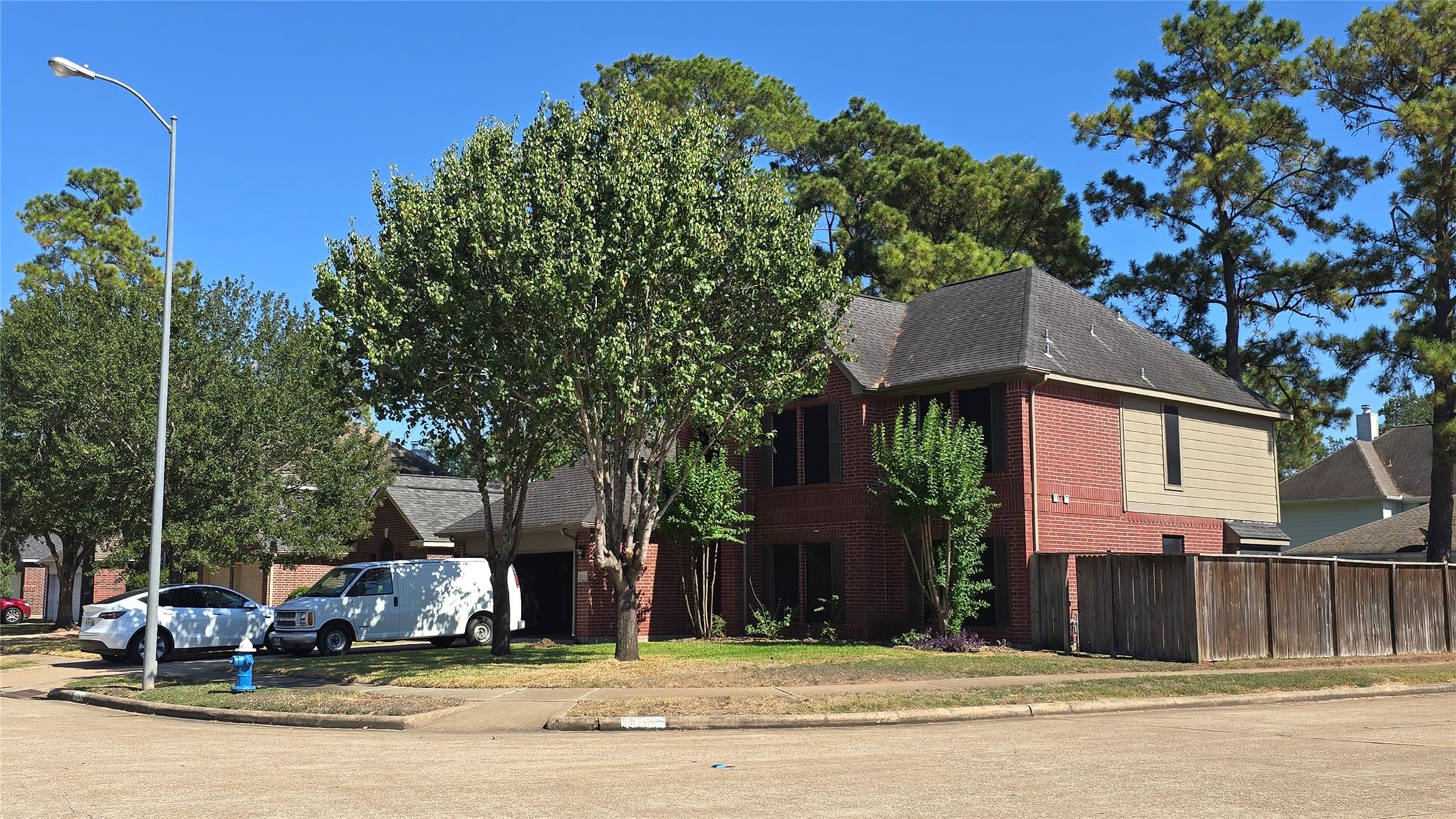 14043 Fairwood Breeze