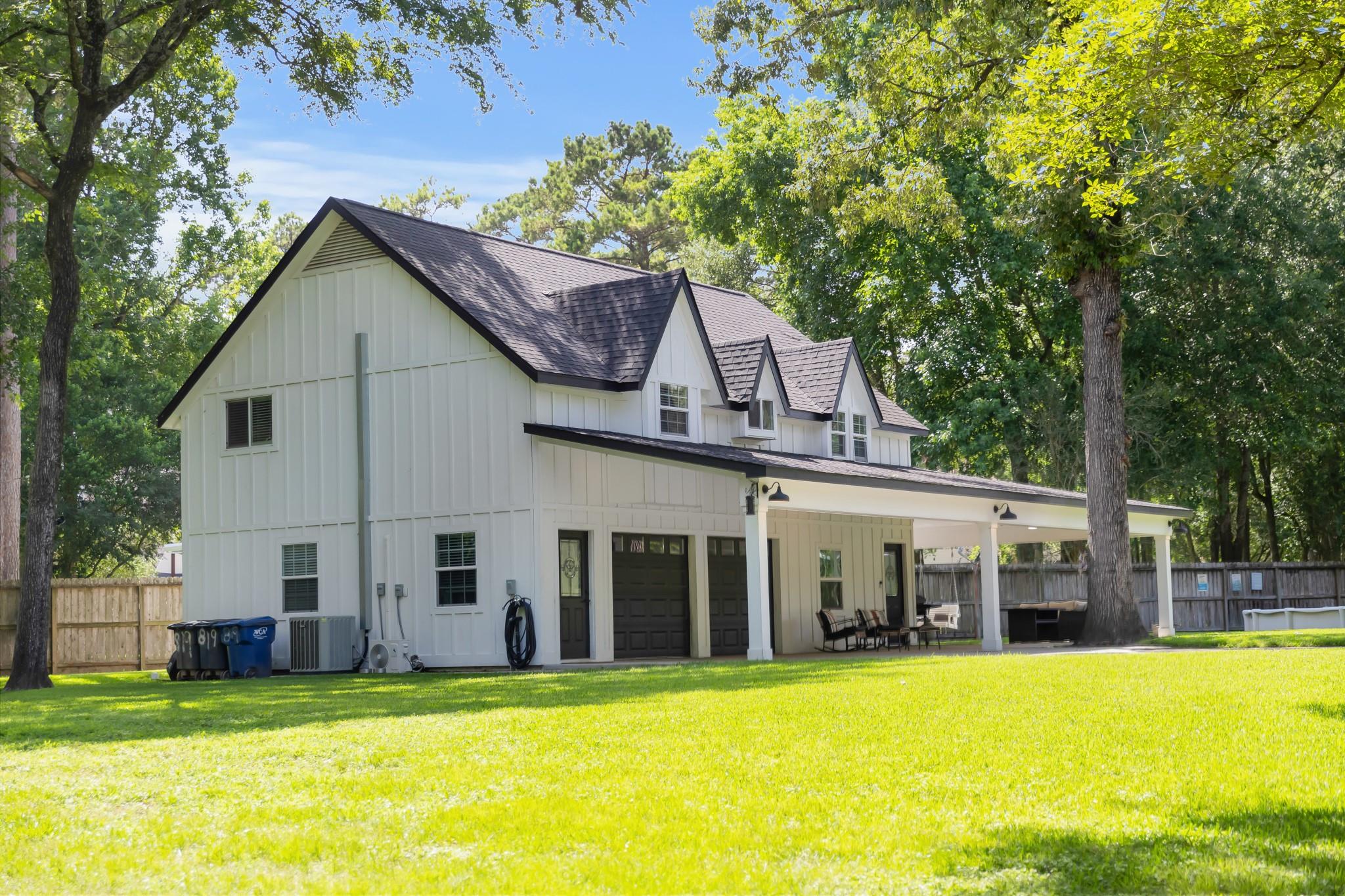 819 Sentinel Oaks