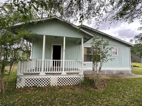 Photo of 2570 Stadium Drive, Alvin, TX 77511 (MLS # 9583987)