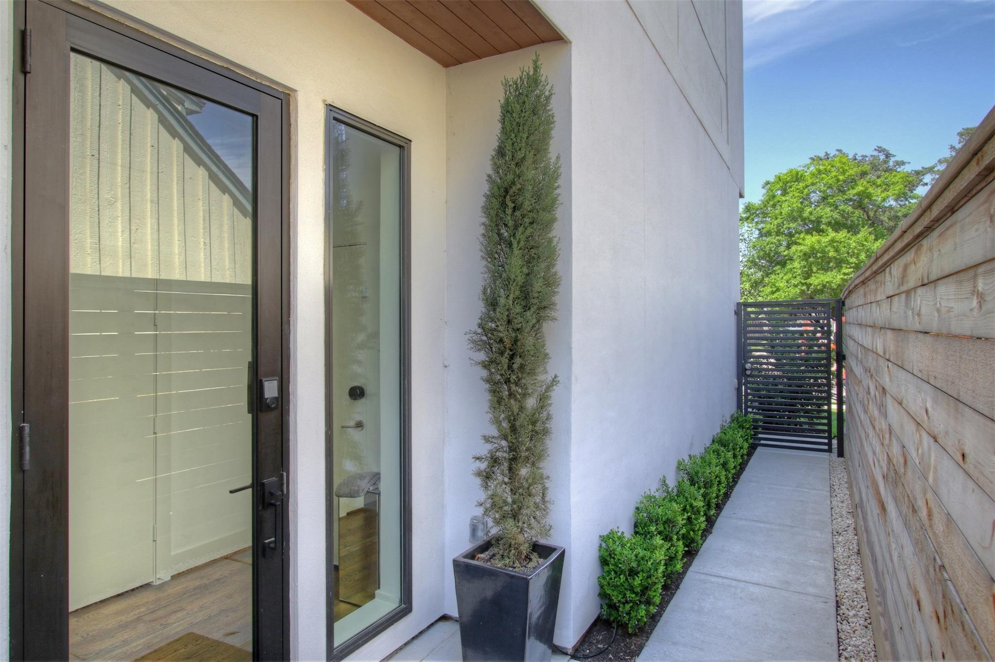 6017 San Felipe Street