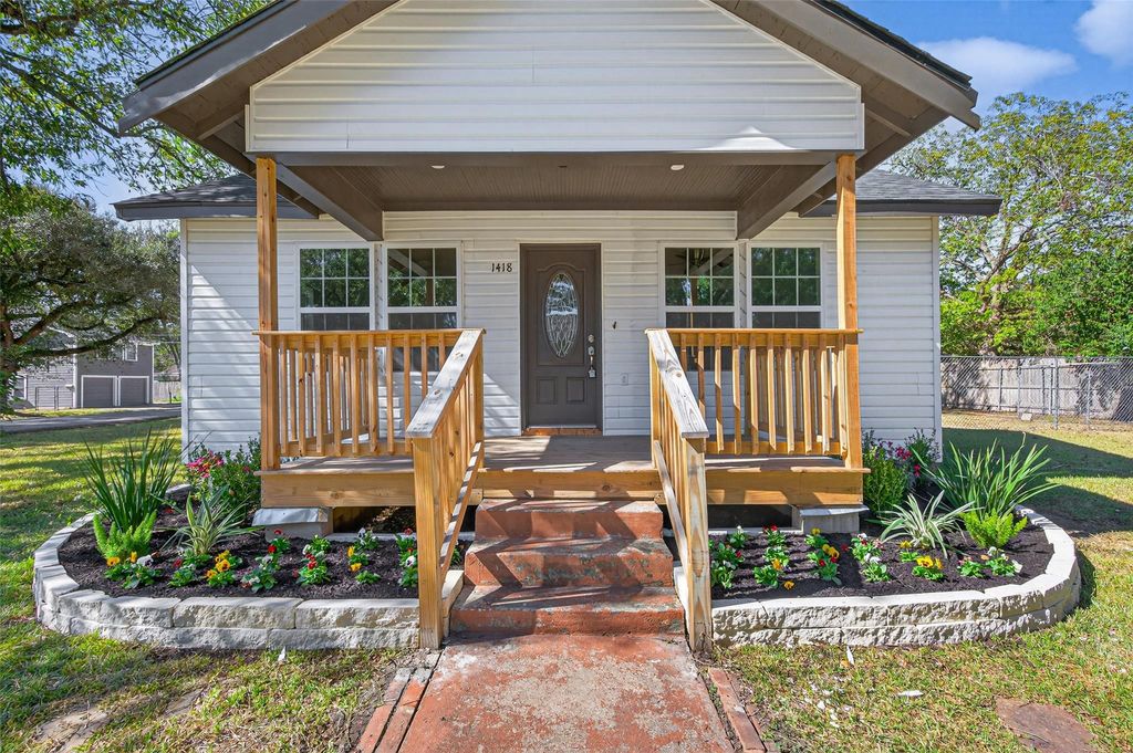 Photo of 1418 Carlisle Street, Rosenberg, TX 77471 (MLS # 62276892)