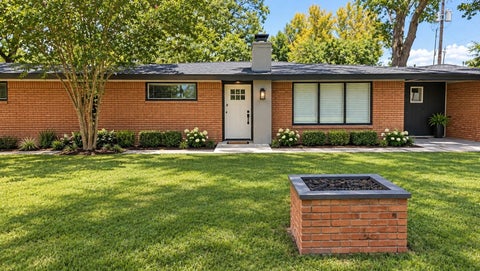 Photo of 1209 Pine Street, Alvin, TX 77511 (MLS # 19002445)