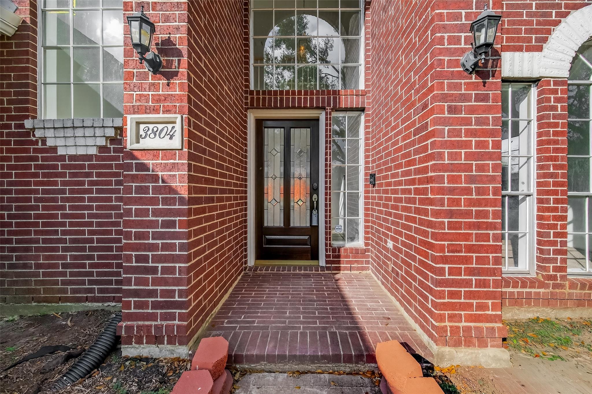 3804 Dunlavy Drive