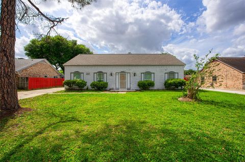 Photo of 4410 Belle Park Drive, Houston, TX 77072 (MLS # 7771873)