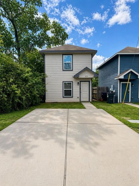 Photo of 4139 Sam Houston Road, Willis, TX 77378 (MLS # 67168872)