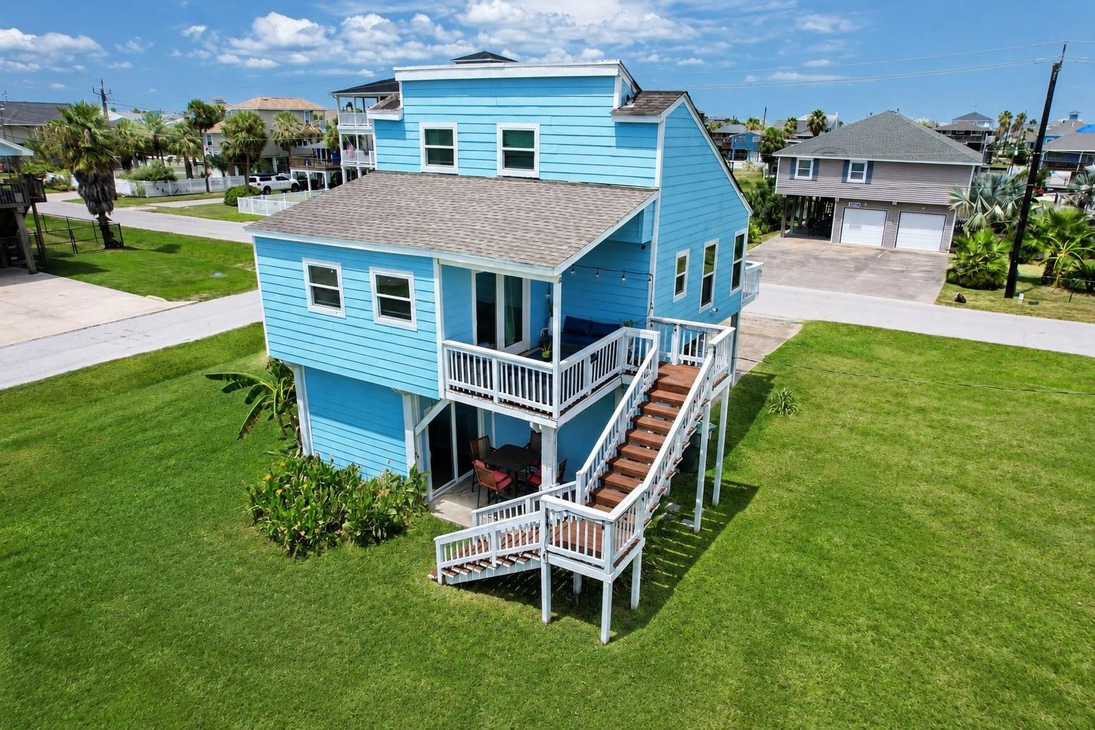 3931 Grayson Drive