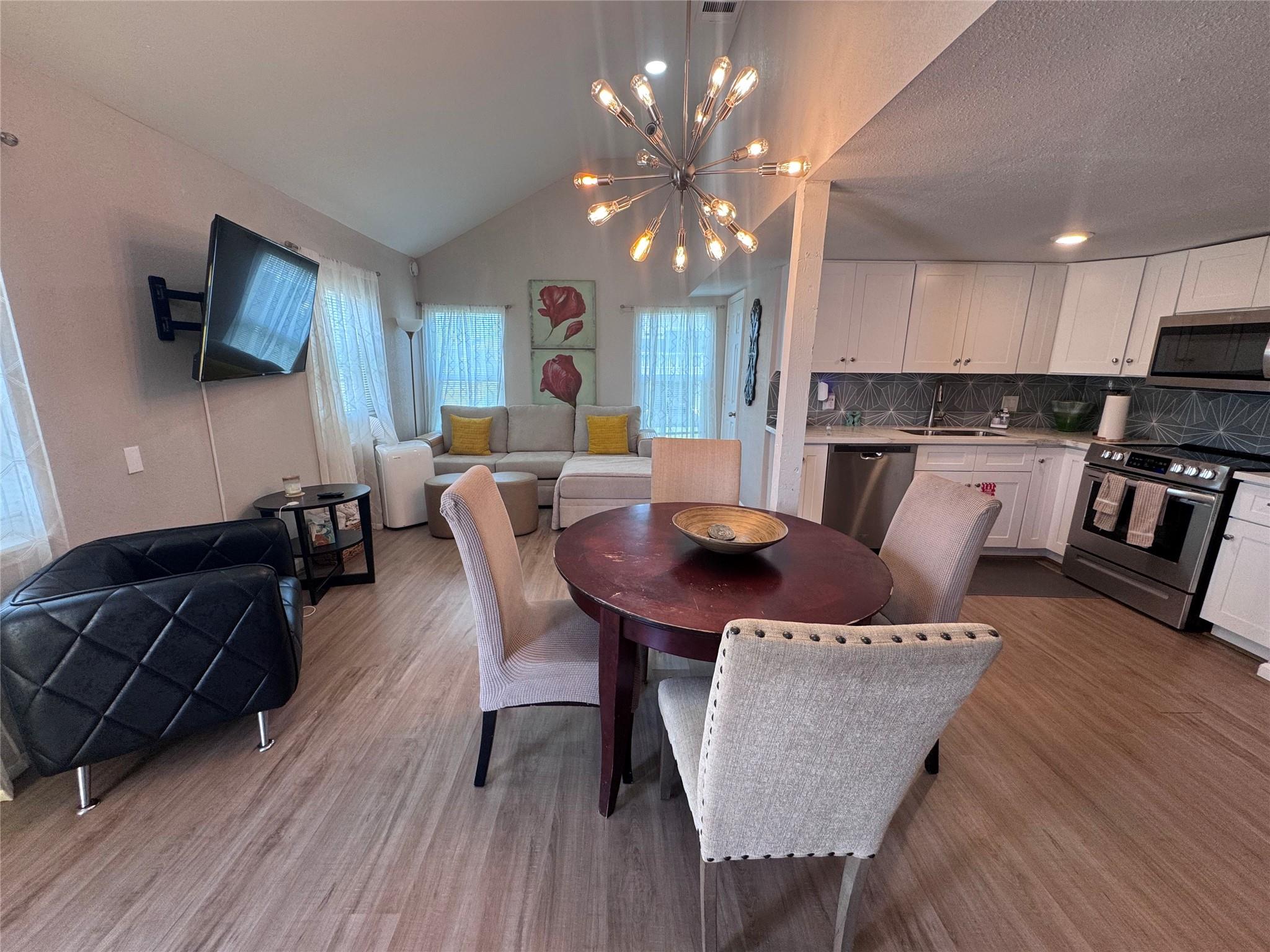 3931 Grayson Drive
