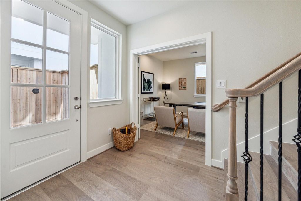 Photo of 3089 Hicks Street St, Houston, TX 77007 (MLS # 27221076)