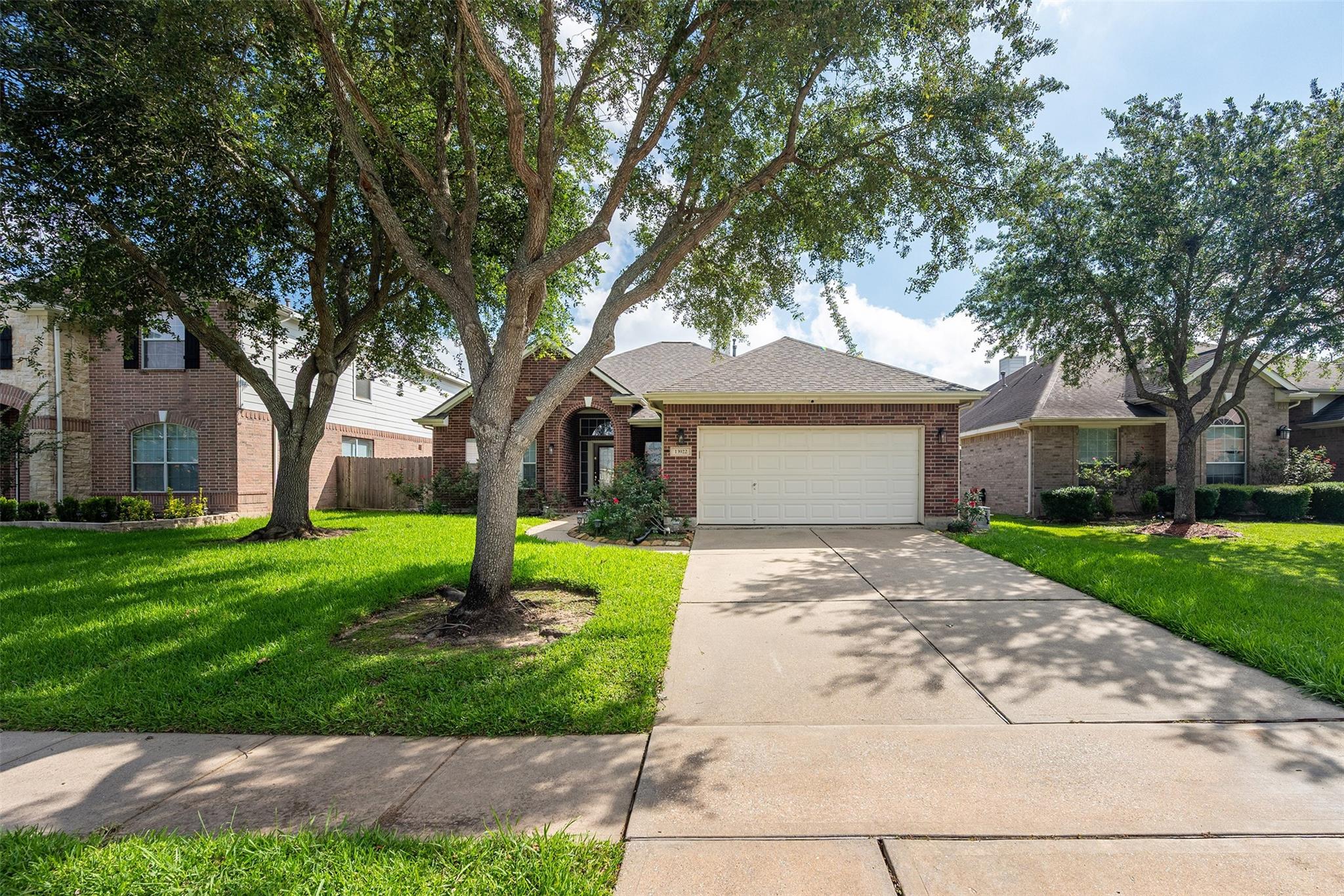 13922 Abbey Lane