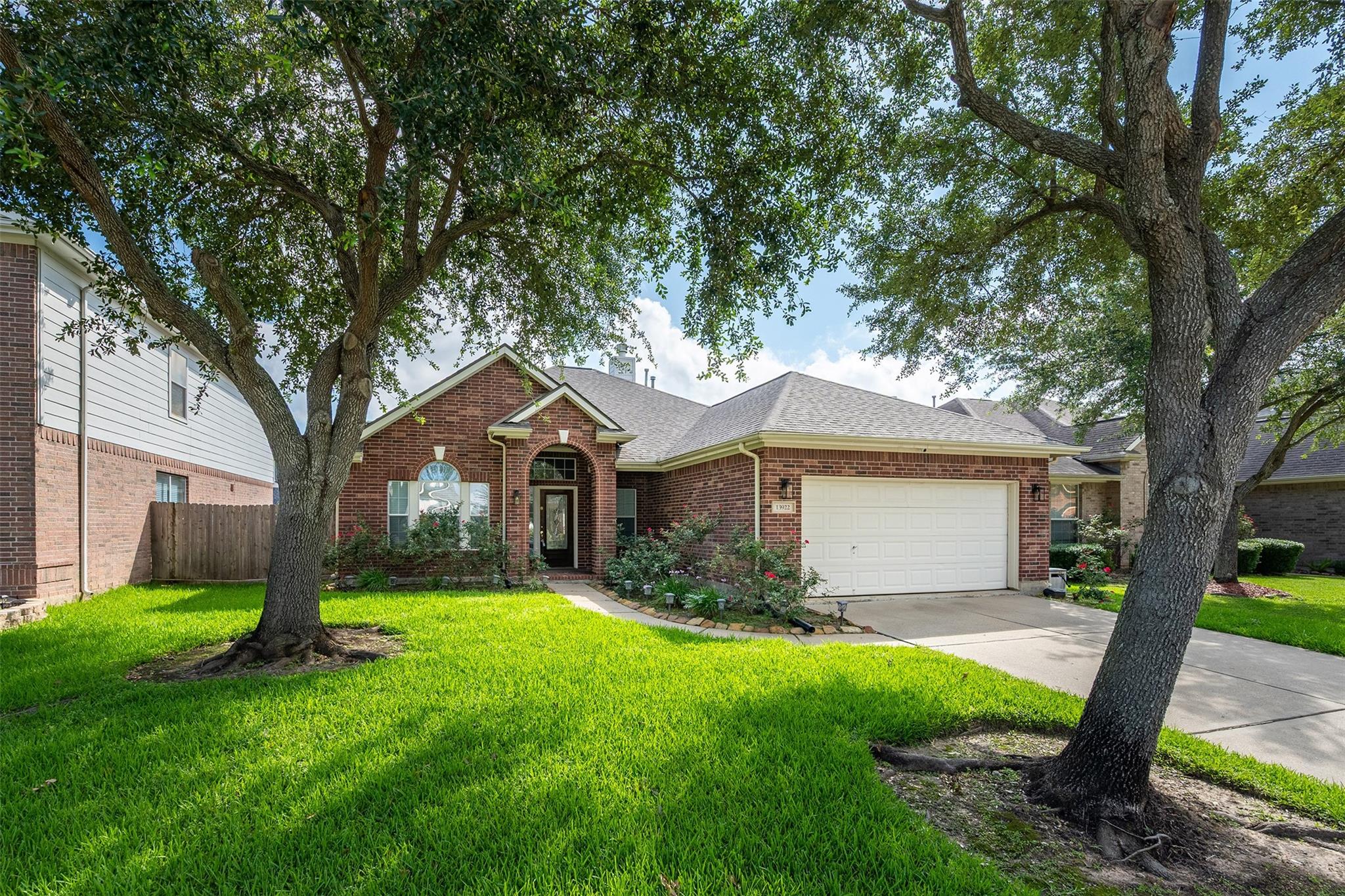 13922 Abbey Lane