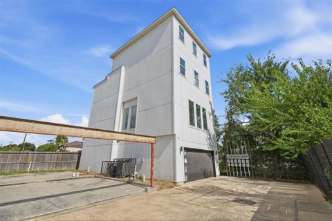 Photo of 3913 Griggs Road, Houston, TX 77021 (MLS # 89523856)