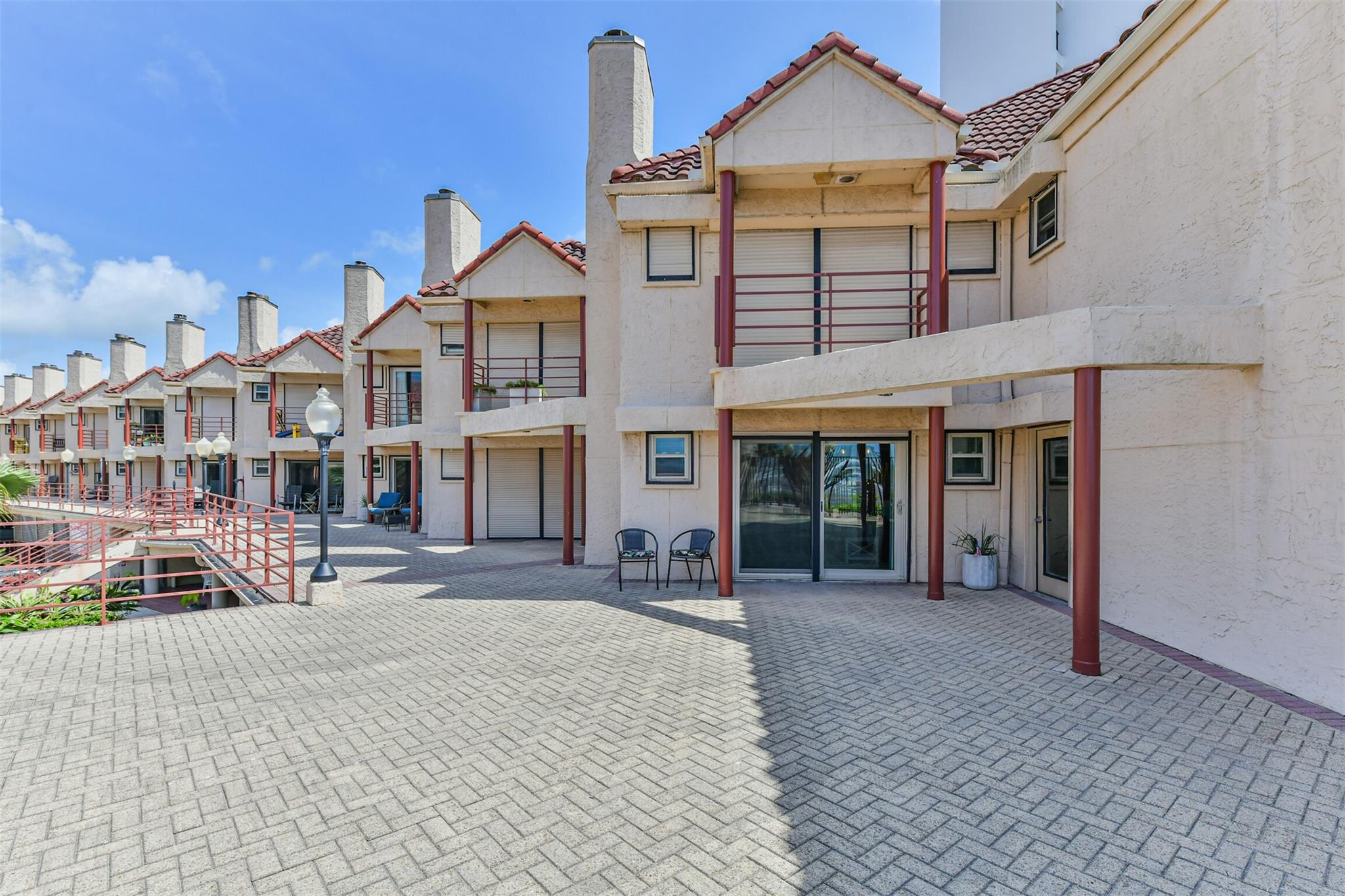 7312 Seawall Boulevard 115