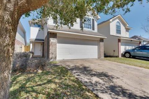 Photo of 14034 Maximos Drive, Houston, TX 77083 (MLS # 98849165)