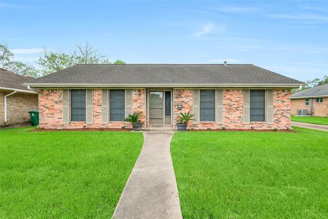 Photo of 11414 Newton Street, Houston, TX 77089 (MLS # 50717844)