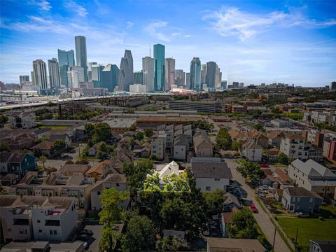 1214 Edwards Street Houston TX 77007
